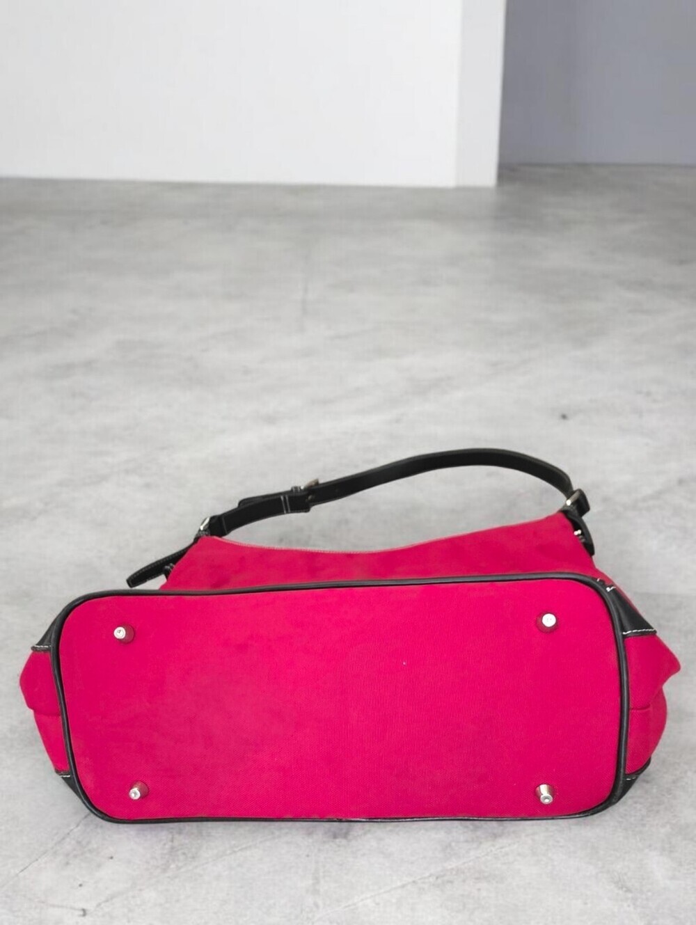 MAXX NY Large Red Microfiber with Black Trim Shoulder Bag - Picture 7 of 16
